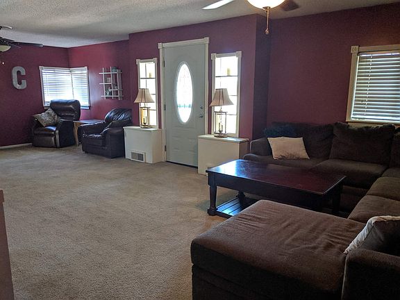 4th image of 423 Parkway St
