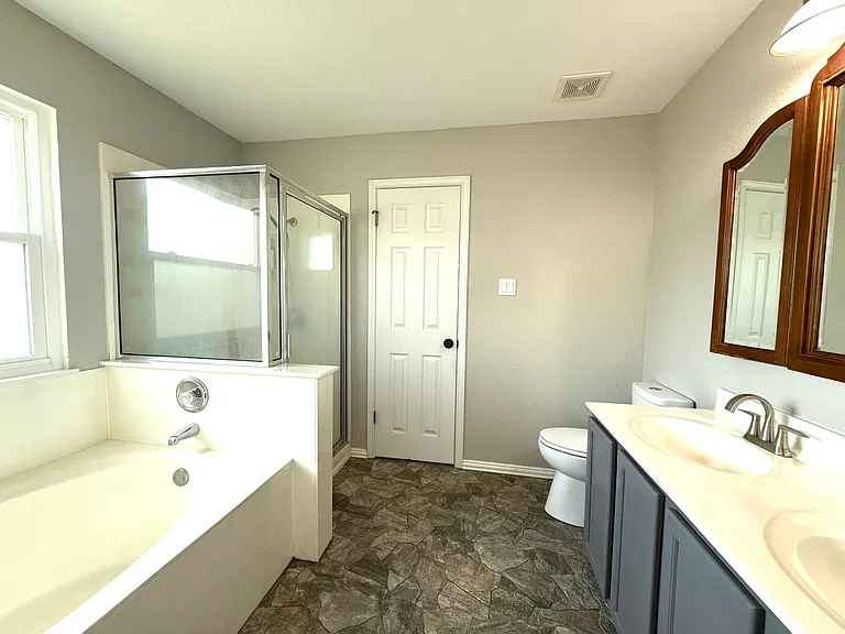 202 Paige Bnd — Photo 16