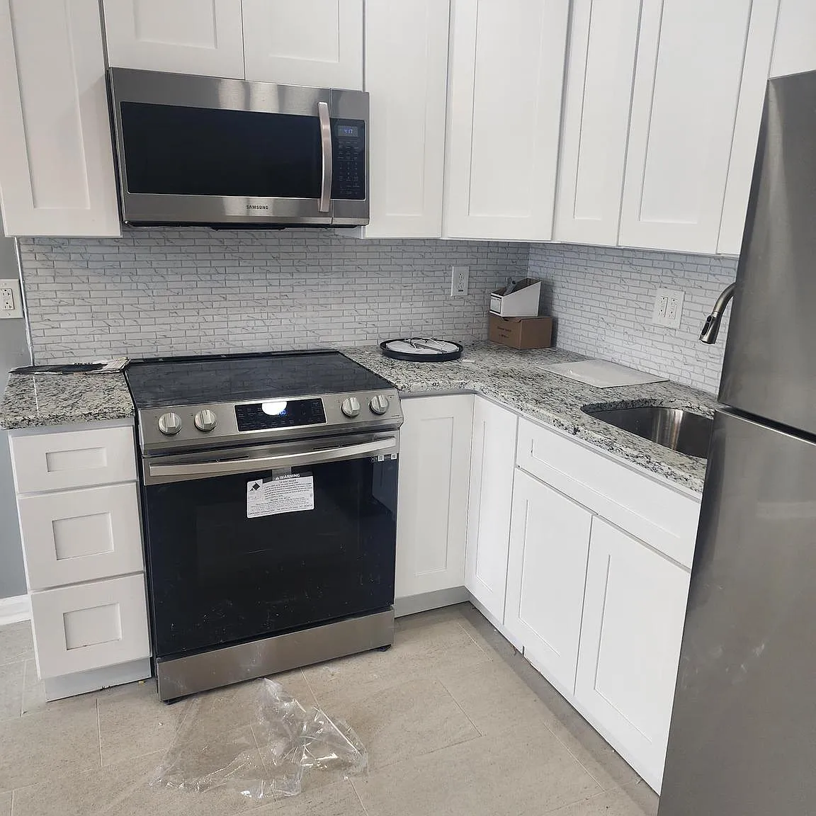 2 bed, 800 sqft, $1,300 — Photo 2