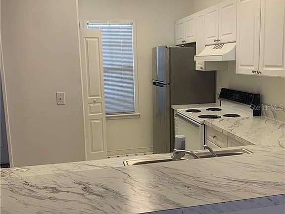 4th image of 721 Front St APT 240