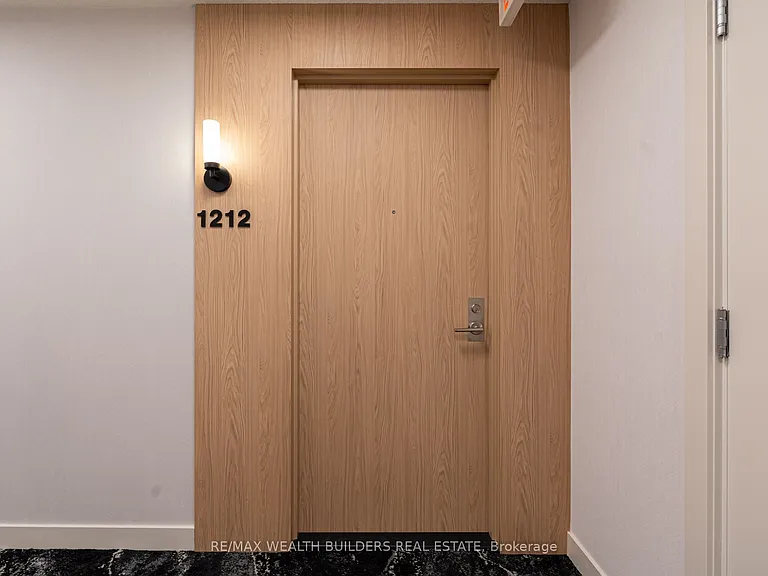 28 Ted Rogers Way #1212 — Photo 9