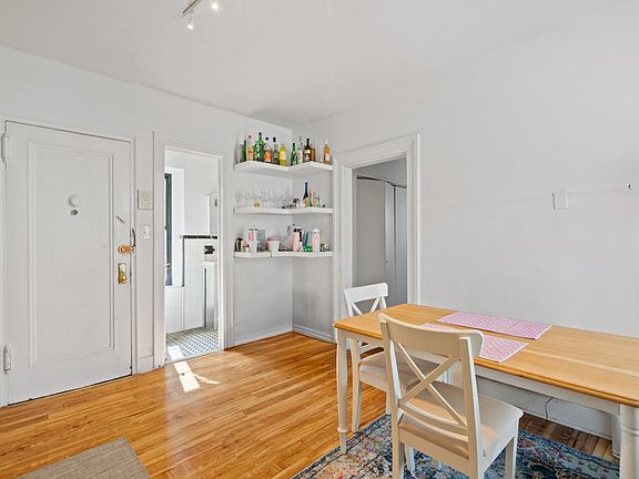 5th image of 44 Bedford St #2