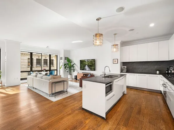 4 W 21st St APT 10B, New York, NY 10010