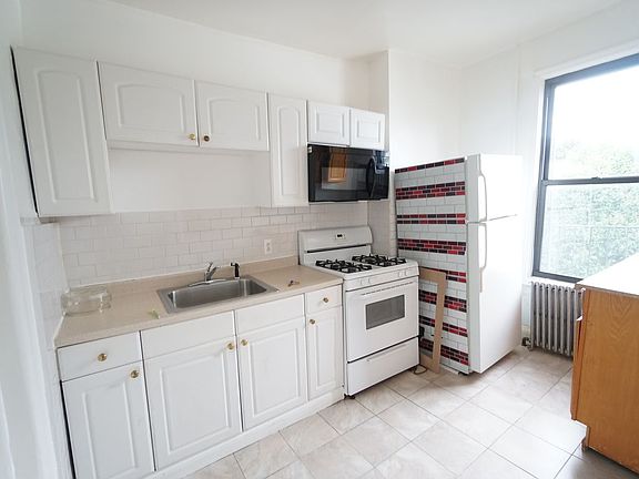 4th image of 335 21st St #3A