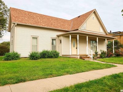 742 G St, Pawnee City, NE, 68420