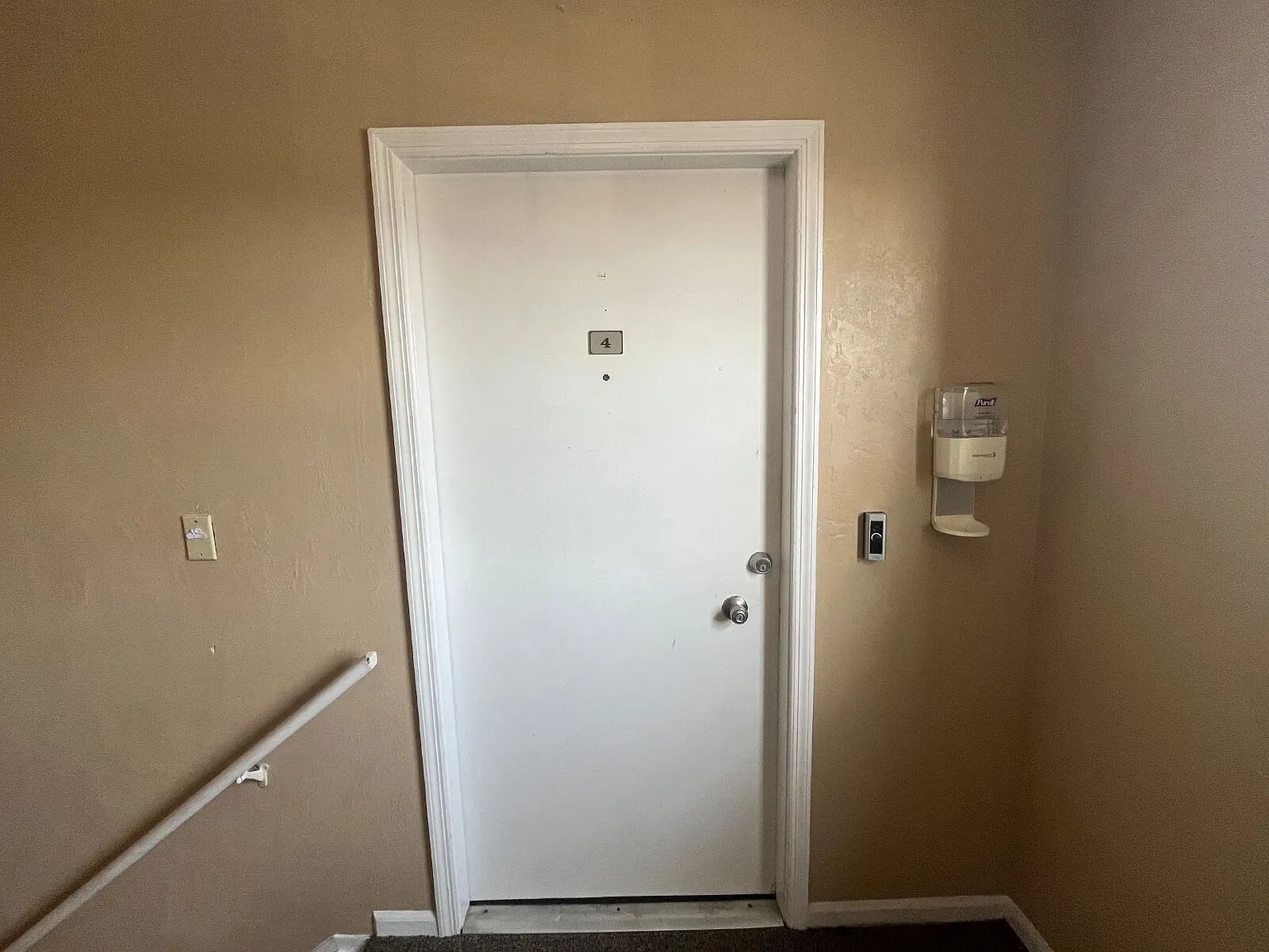 2 bed, 2.0 bath, 831 sqft, $1,450 — Photo 2