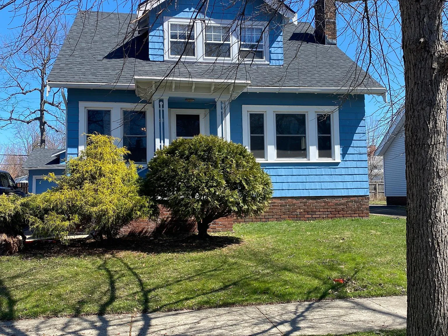 3 bed, 1418 sqft, $1,495 — Photo 1