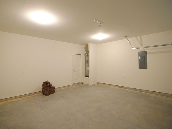 3rd image of 1052 Water Oak Ln