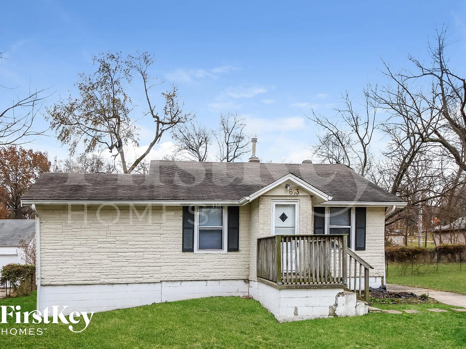 3 bed, 1.0 bath, 846 sqft, $1,425 — Photo 2