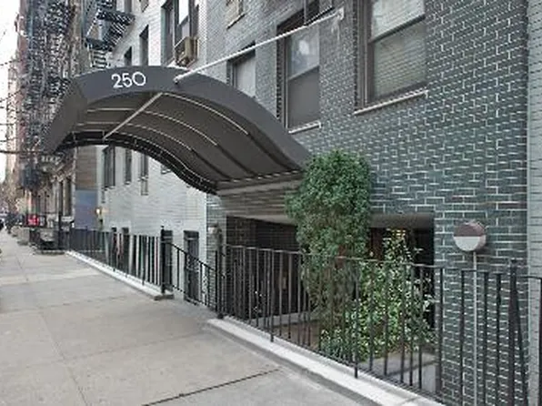 250 West 15th Street image 1 of 5