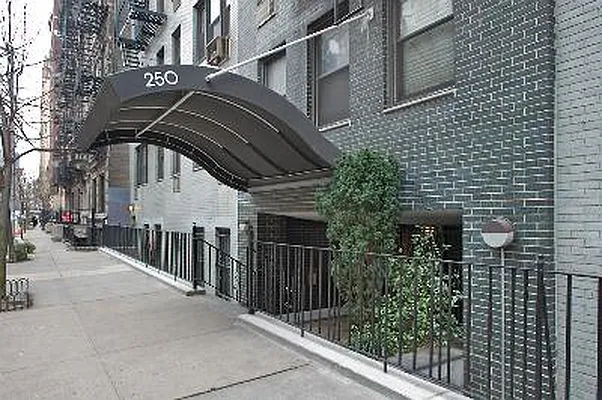 Sold by Corcoran | media 14