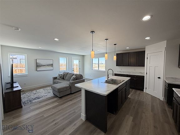 5th image of 500 Edgar St #B