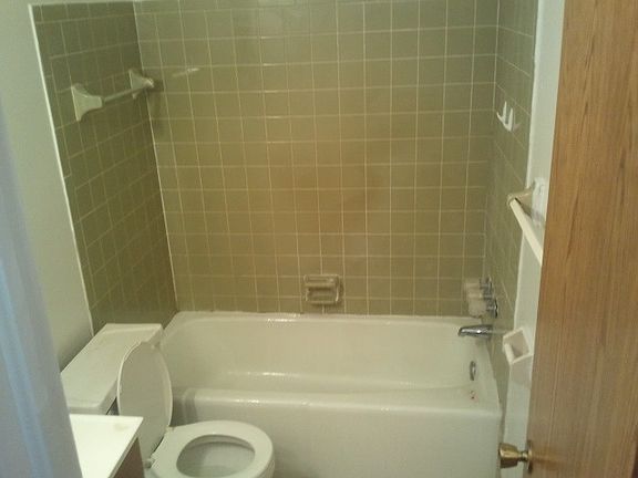 4th image of 1257 Ottawa Ave