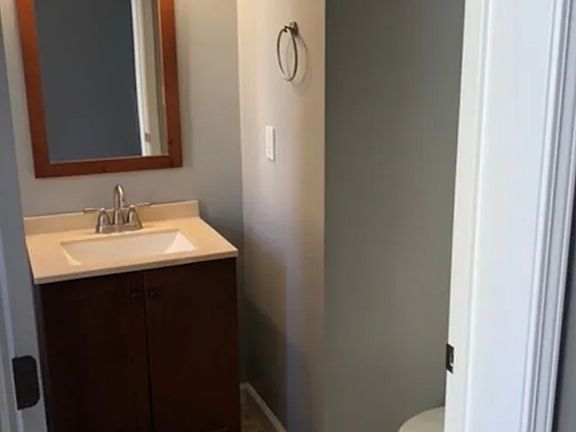 5th image of 1039 University Ave APT B