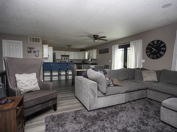 4th image of 107 Nunn Dr