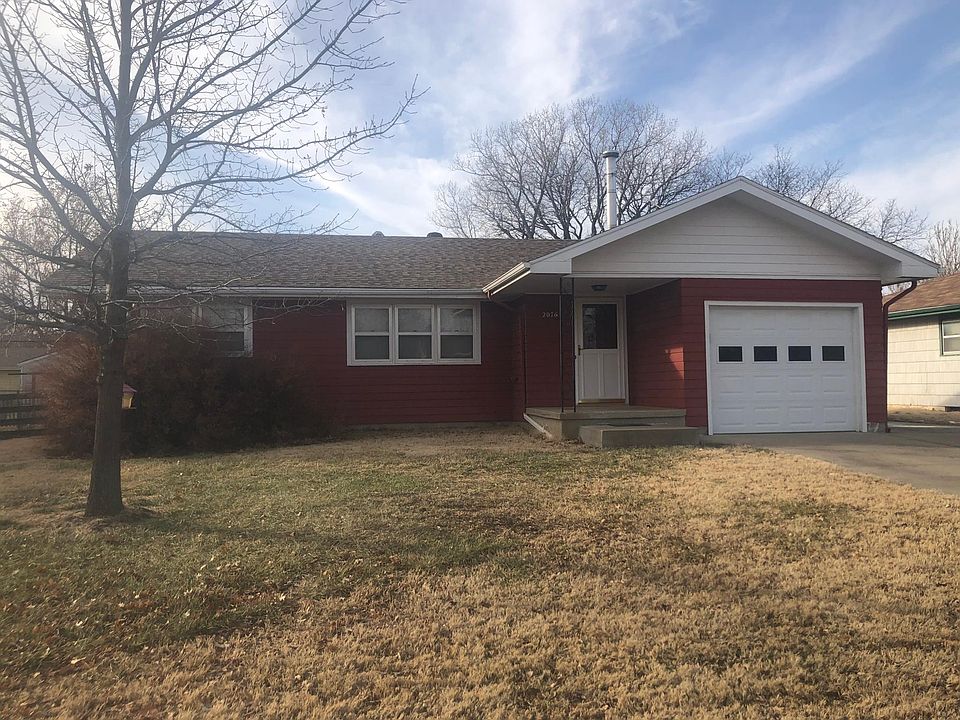 1st image of 2076 Roach St