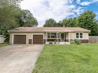 3049 S Parkview Ave, Springfield, MO 65804