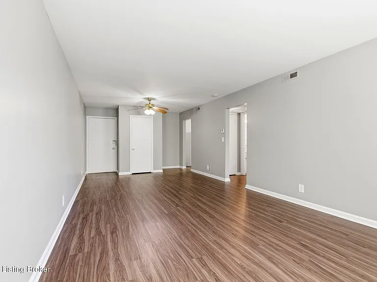 319 Idlewylde Dr #8 — Photo 5