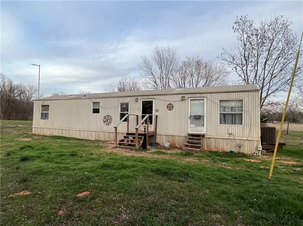 23797 Fishmarket Rd, Tecumseh, OK 74873