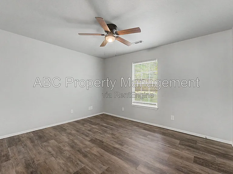 3345 W Essex Dr — Photo 8