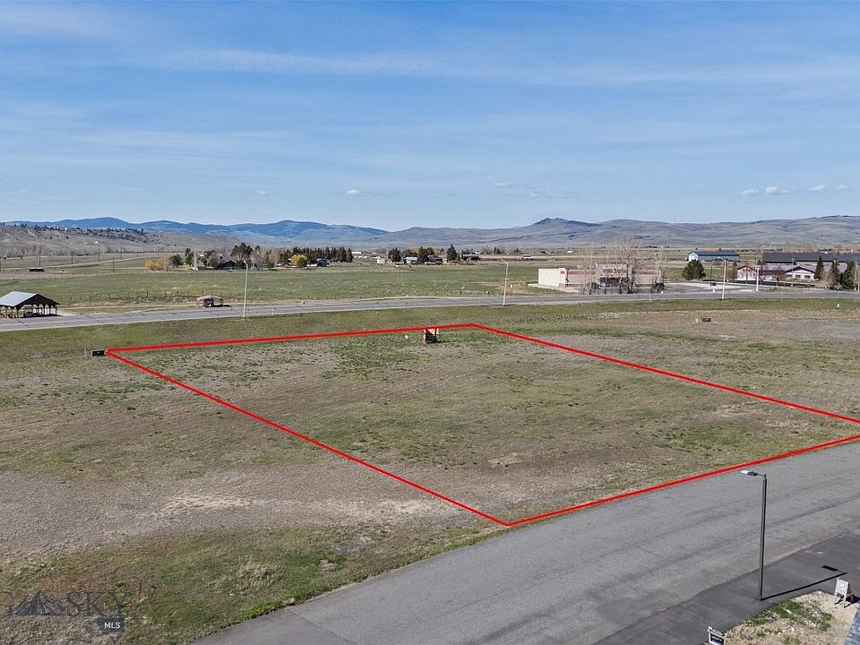 1st image of 975 Sagebrush Ln