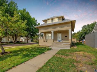 224 W 4th St, Canton, SD 57013