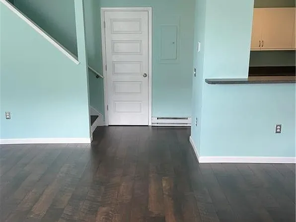 219 High St APT B, Westerly, RI 02891