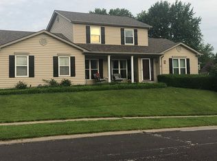 527 Fox Run Estates Ct, Ballwin, MO 63021