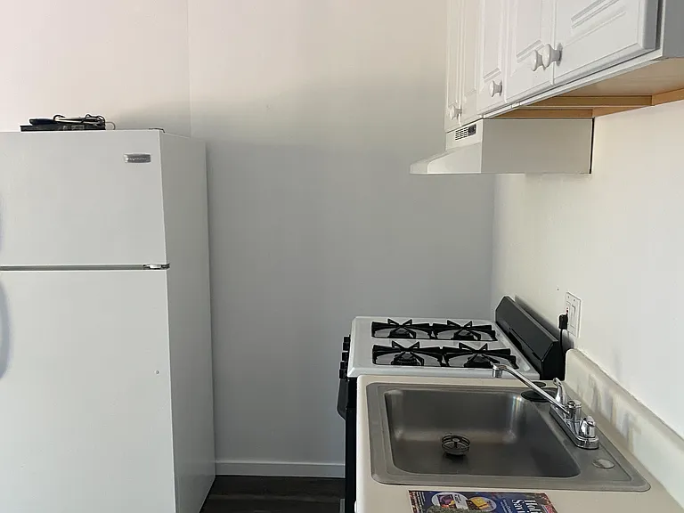 22829 Burbank Blvd #1 — Photo 10