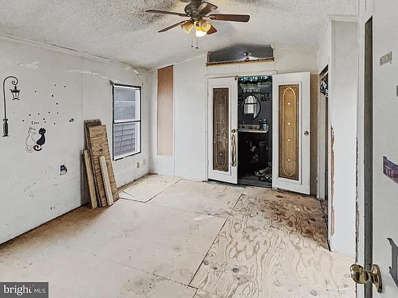 3rd image of 126 Roundup Rd