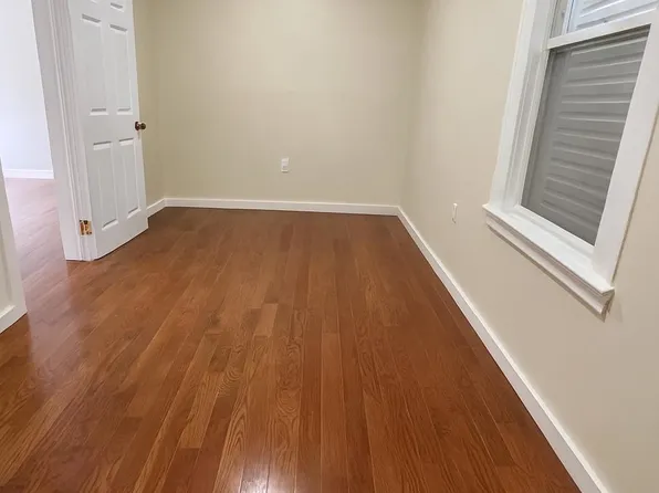 102 Lexington Avenue image 4 of 10