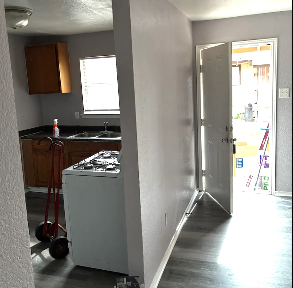 1 bed, 500 sqft, $775 — Photo 2