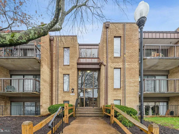 11055 Camfield Ct APT 001, Manassas, VA 20109