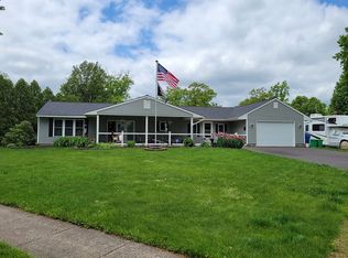 1 Orchid Ln, Levittown, PA