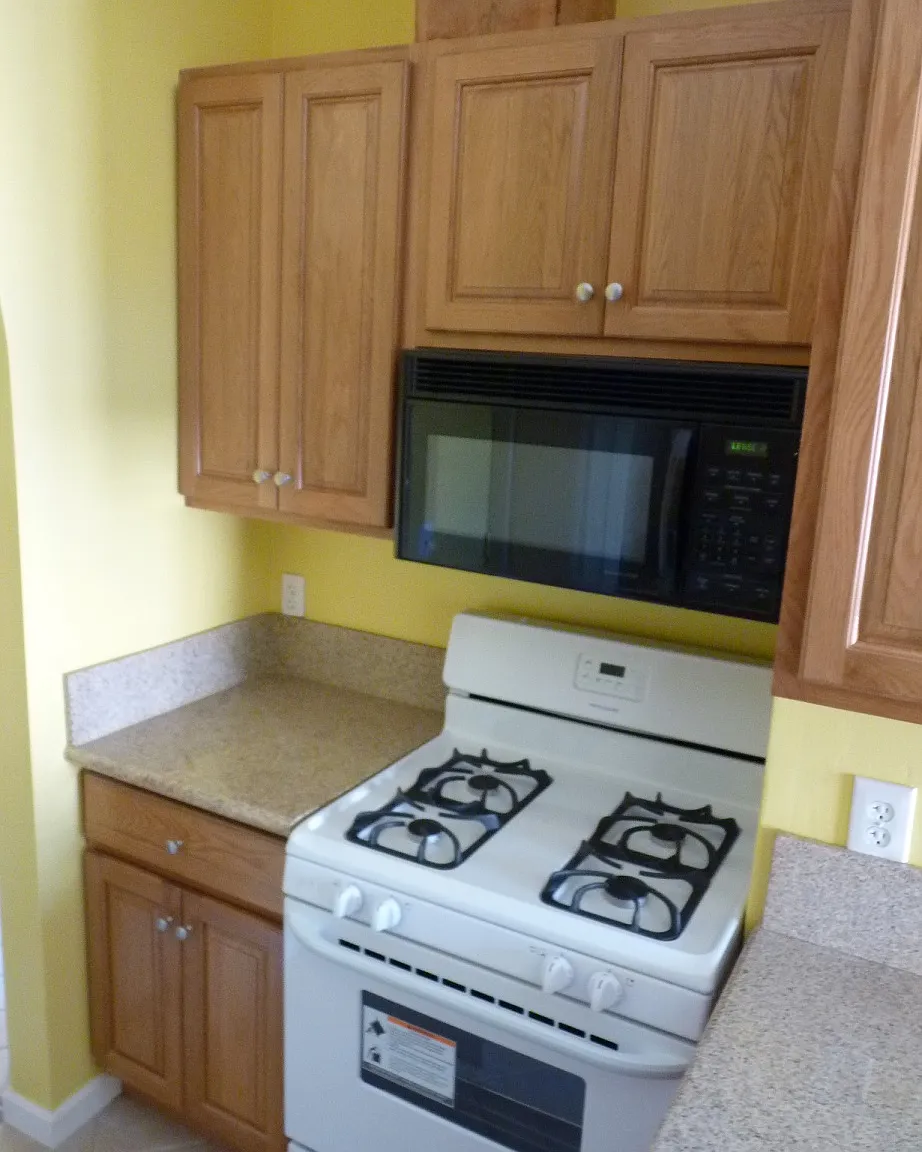 2 bed, 700 sqft, $2,195 — Photo 3