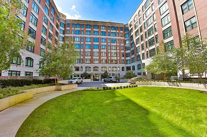 125 Parkside Ave #3P