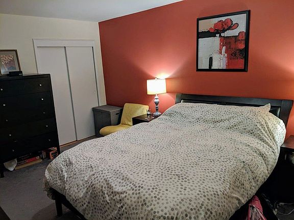 2nd image of 101 E 16th St APT 5E