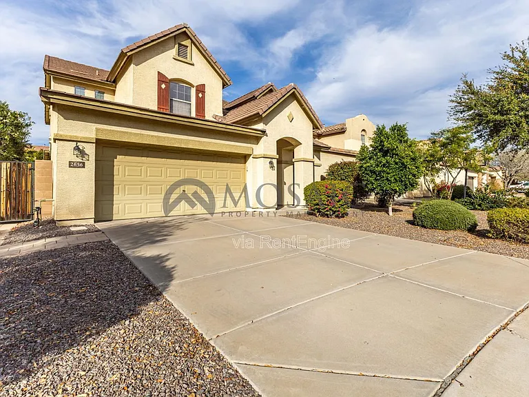 2656 E Boston St — Photo 3