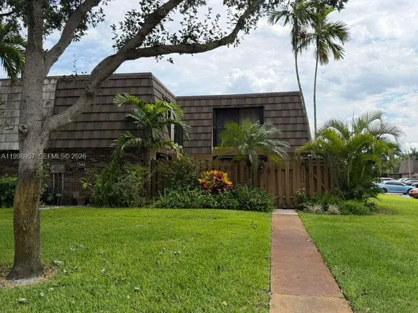 1544 Forest Lakes Cir APT D, West Palm Beach, FL 33406