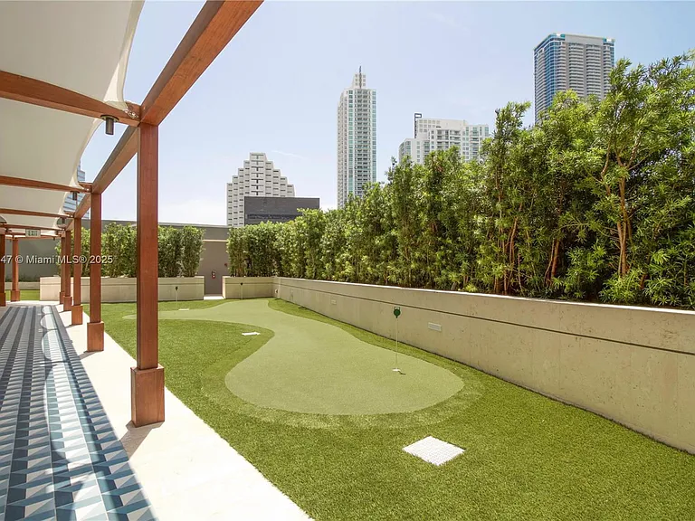 801 S Miami Ave — Photo 16