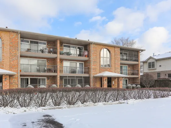8204 W 111th St #2-1B, Palos Hills, IL 60465