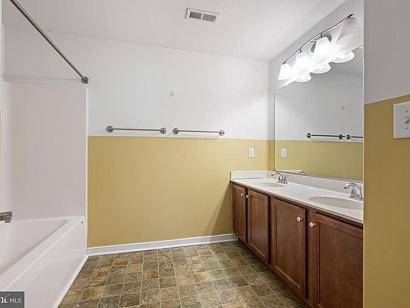 5th image of 42 Mer Way