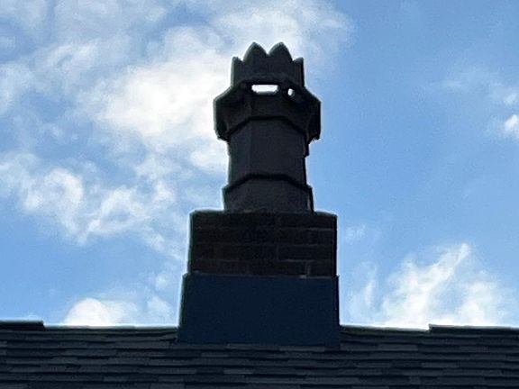 5th image of 219 Sassafras St