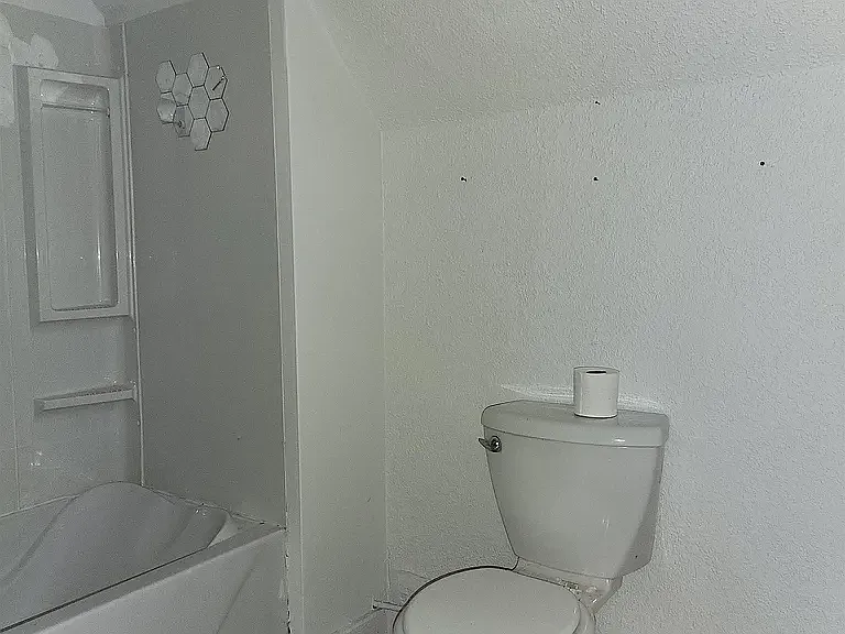 1016 Pearl St — Photo 11