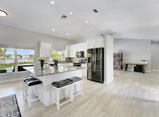 3833 Cypress Lake Dr, Lake Worth, FL 33467