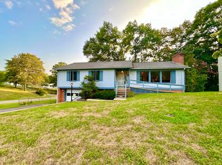 1009 Claytor Pl, Clifton Forge, VA 24422