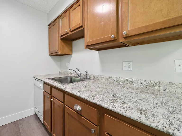 1400 Country Side Dr — Photo 13