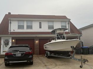 8 Marconi St, Providence, RI 02909