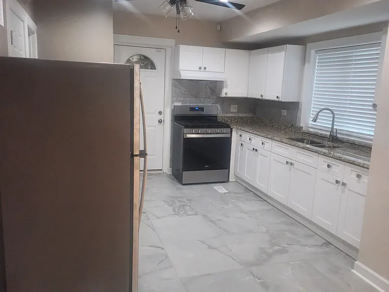 2127 S 8th Ave #1 — Photo 5