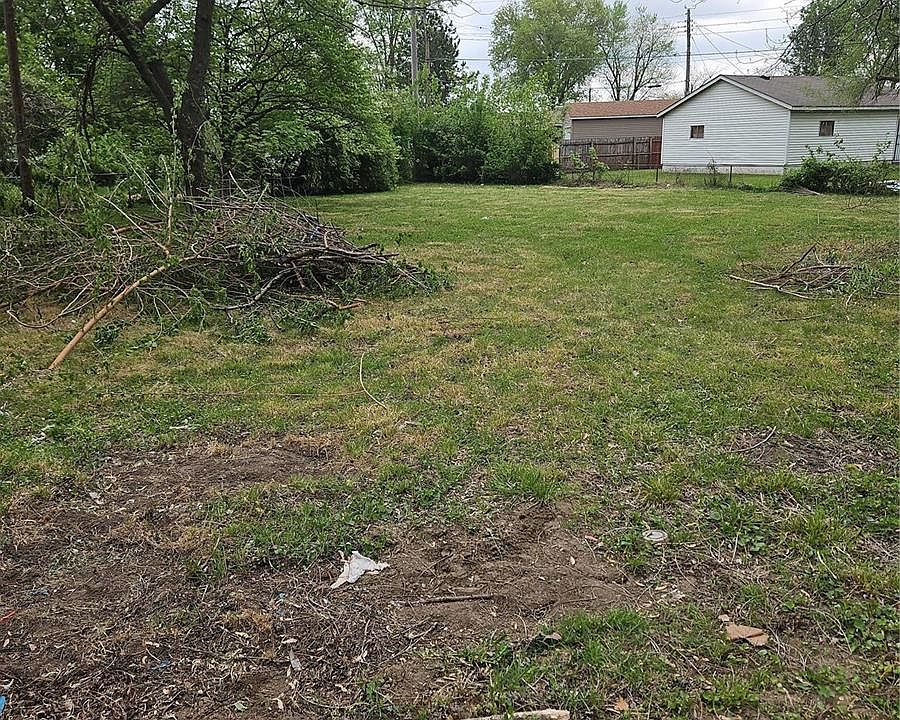2nd image of 106 Saint Dorothy Dr
